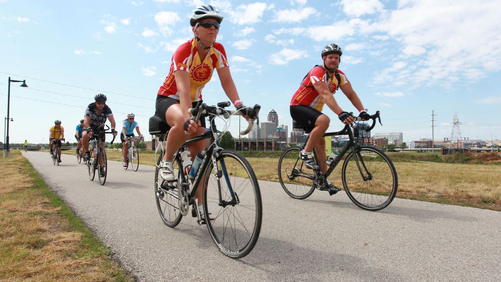 RAGBRAI planning "a big lift" as Des Moines readies for record crowds Axios Des Moines