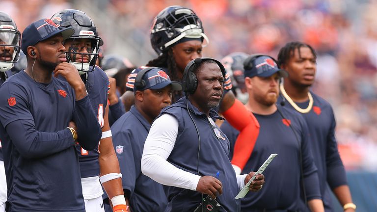 The Chicago Bears season hinges on Justin Fields and a new defense - Axios  Chicago