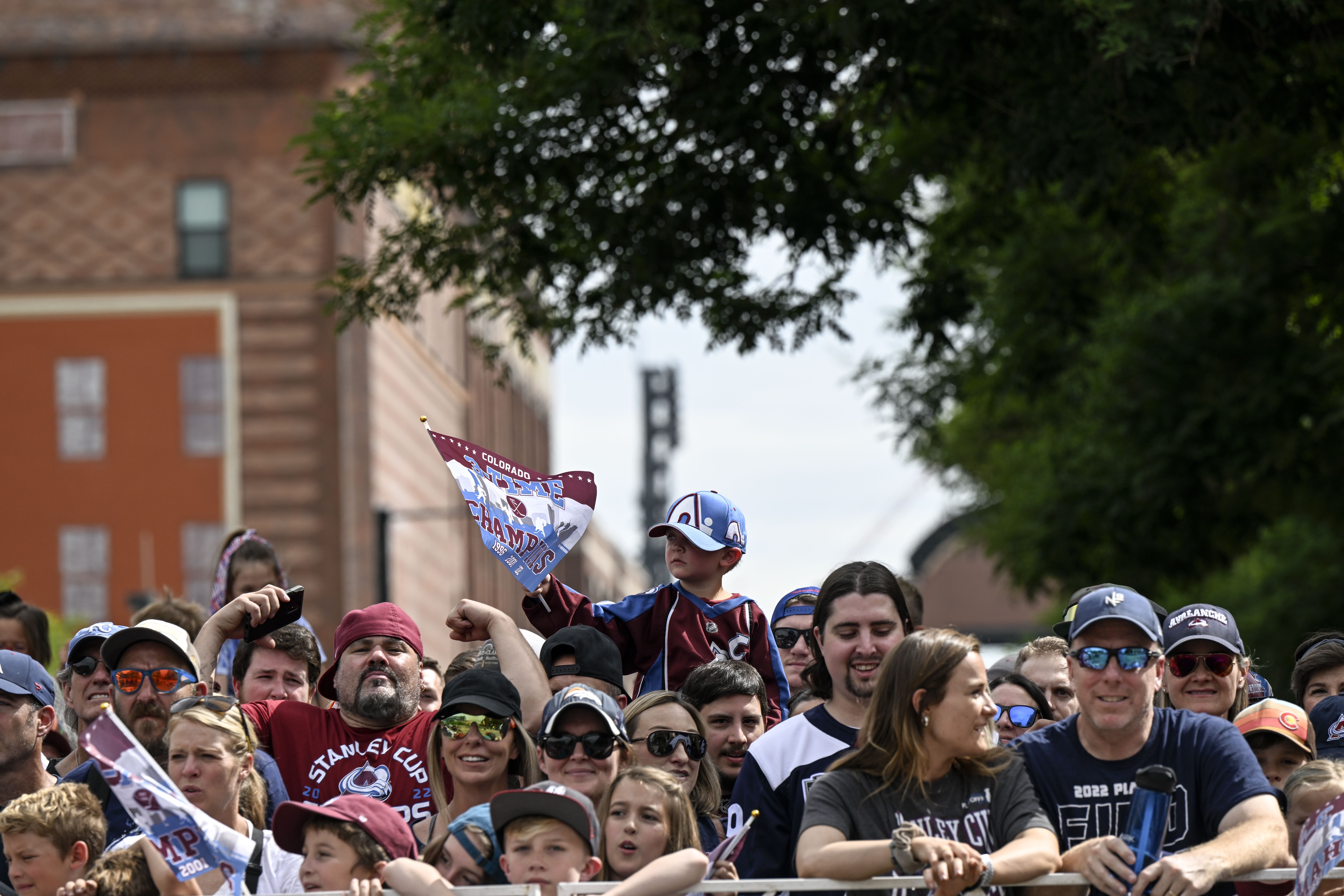 Parade and parties over, Avs focus on Stanley Cup defense