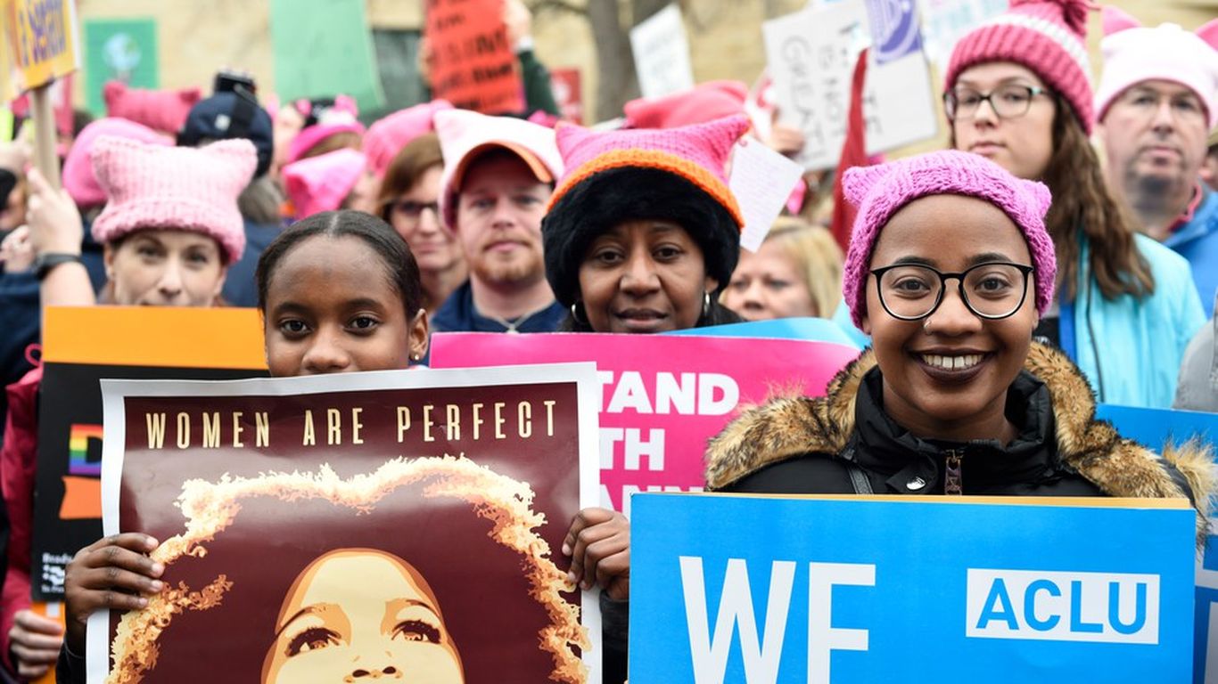 Hillary Clinton owns a pink Women's March hat