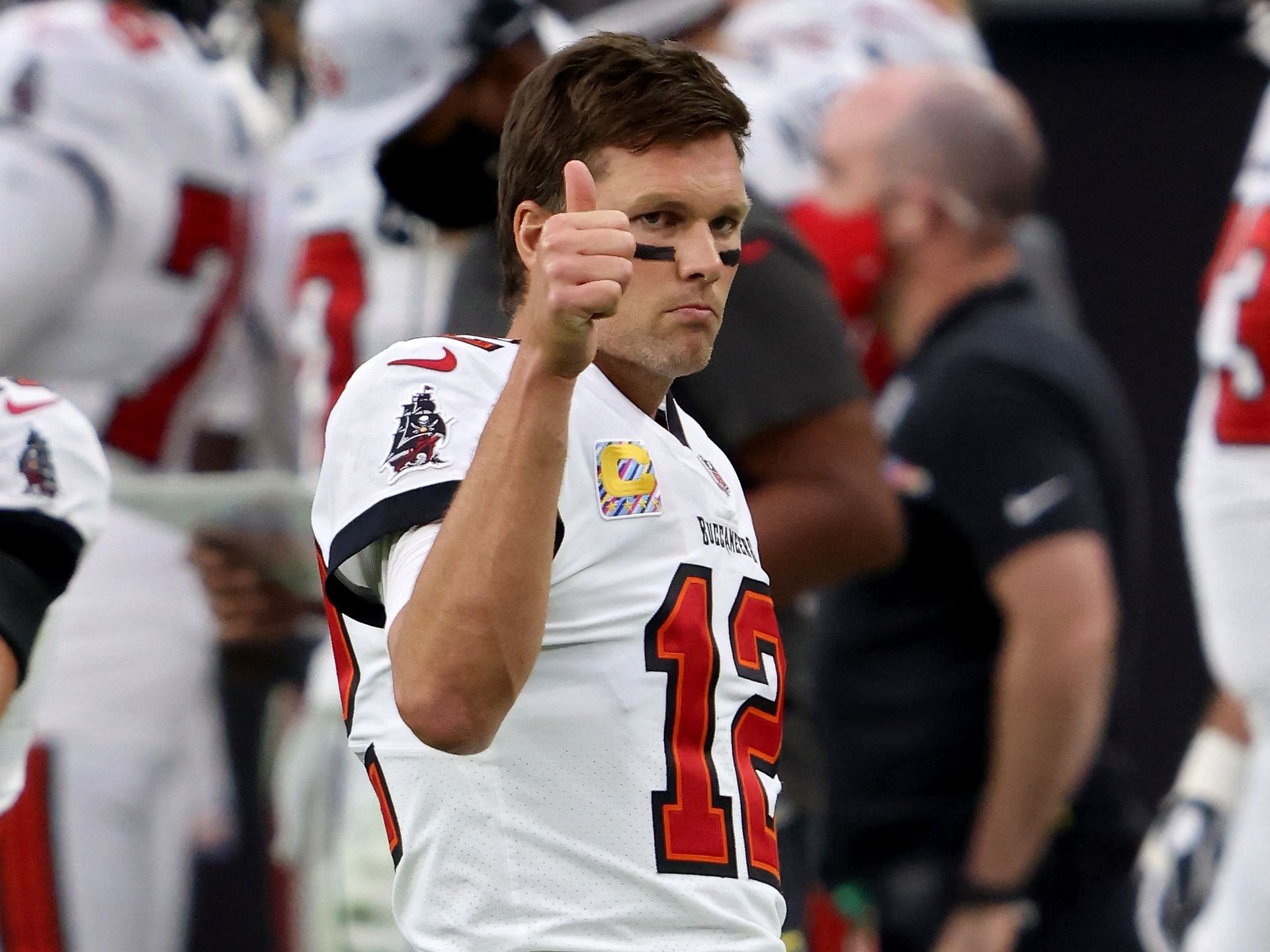 Bucs restructure Tom Brady's contract, clear cap space before NFL draft