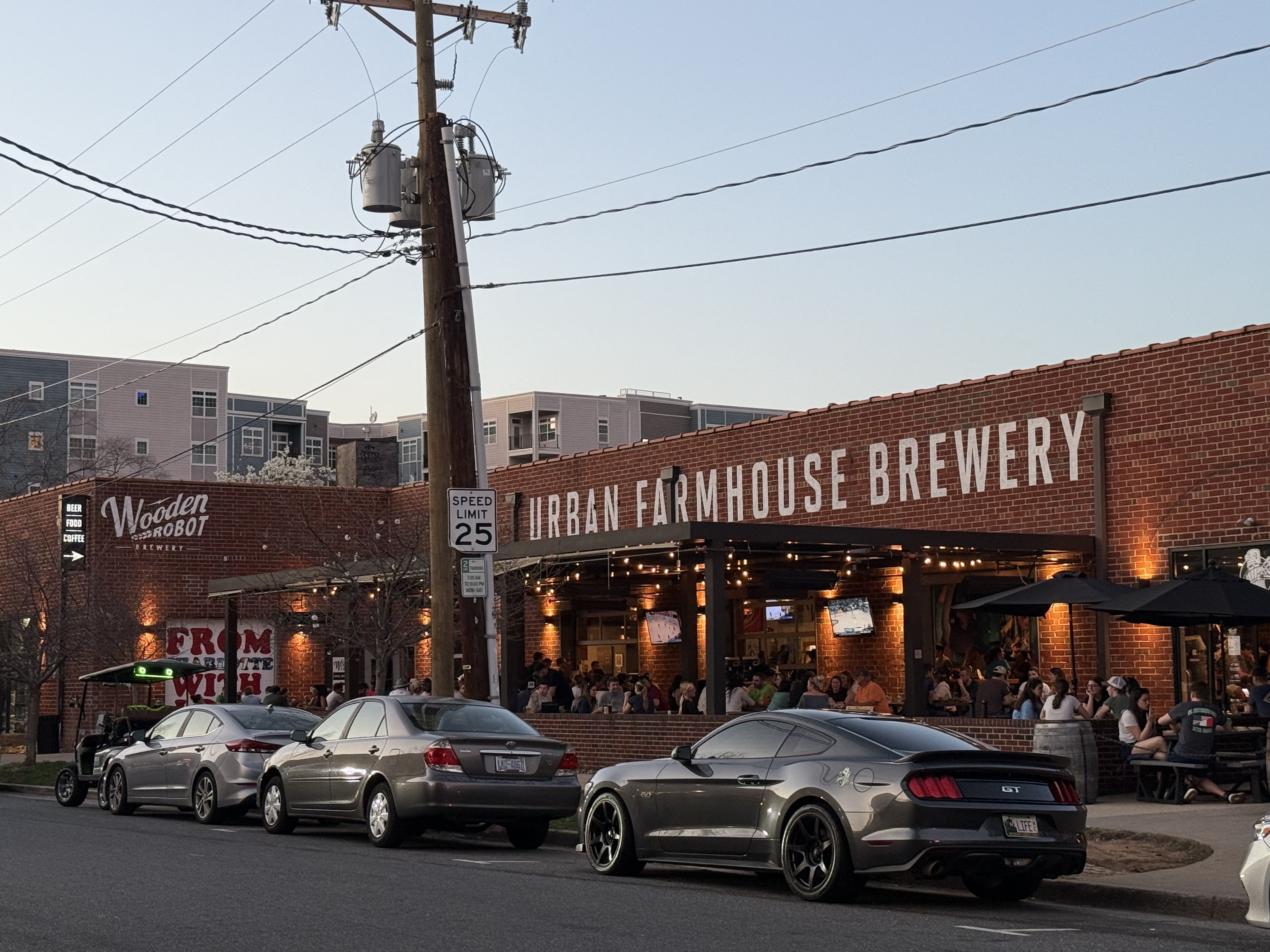 axios.com - McKenzie Rankin - Ready to get outdoors? These are the 40 best patios in Charlotte