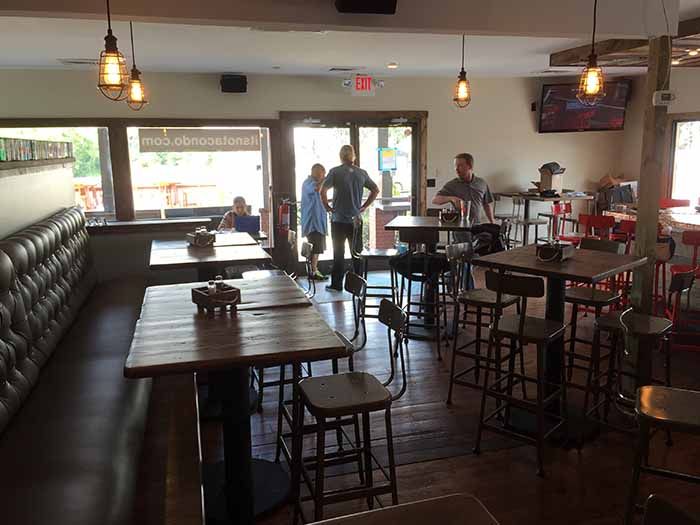 Moo & Brew dining room