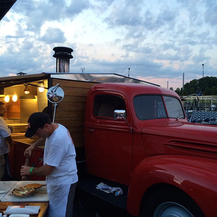 true-pizza-truck