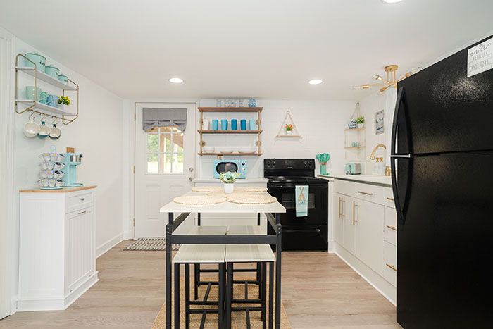 Bottom unit kitchen. Photo: Rico Marcelo/courtesy of Brandt and Rebecca Bronico