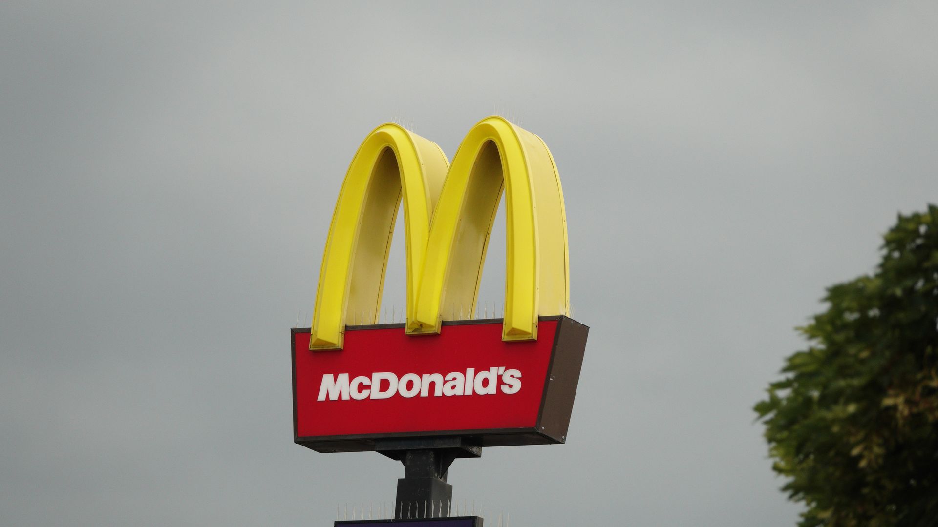 McDonald's sign with logo