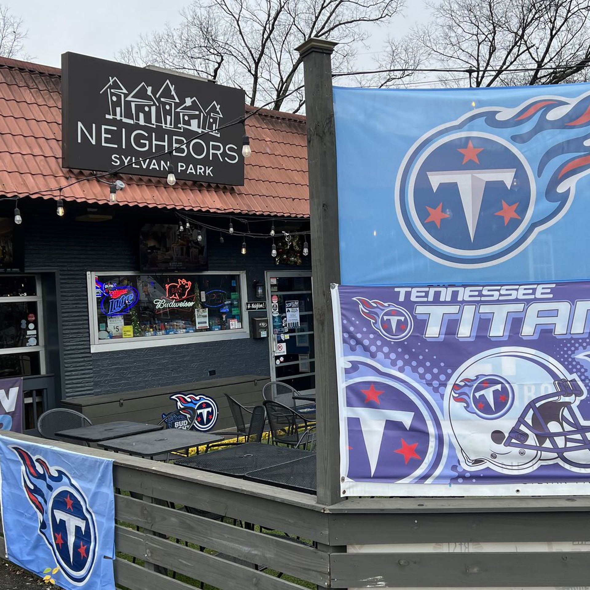 Top 10 Tennessee Titans Sports Bars - Accidental Travel Writer