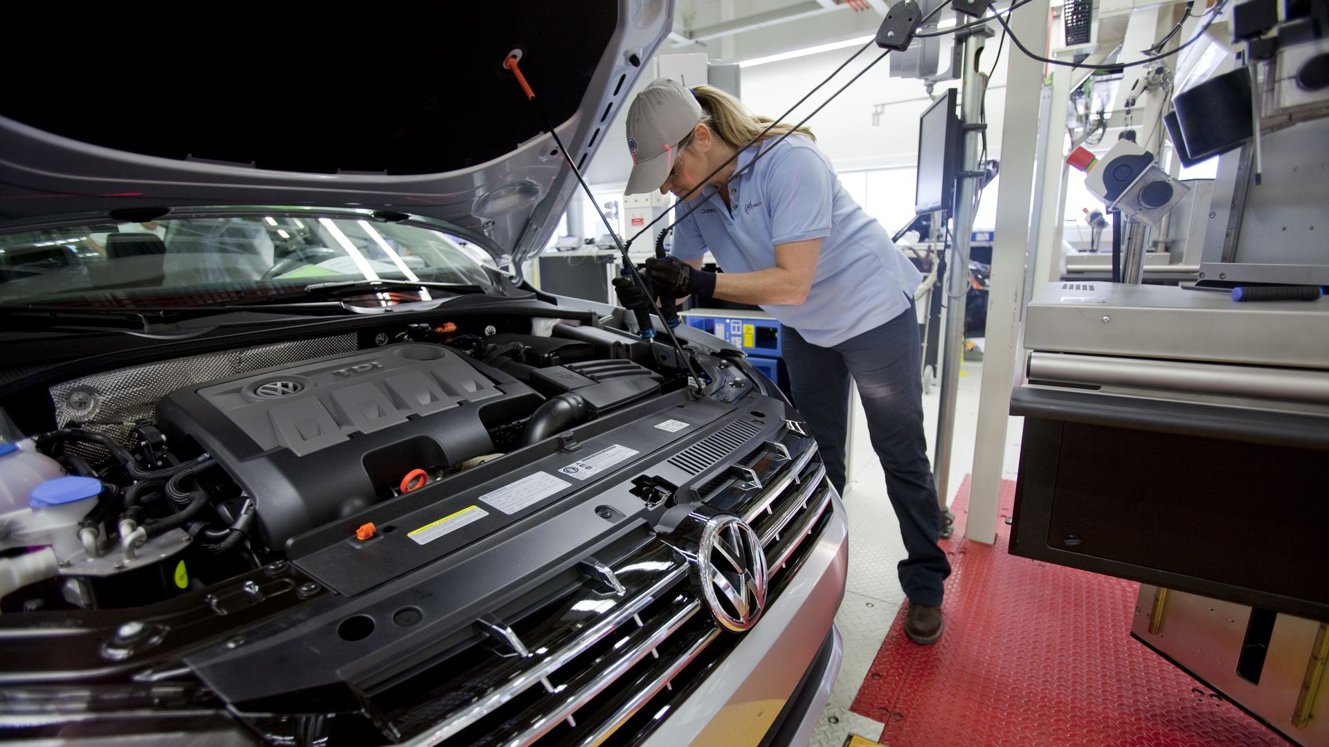 Image of female auto worker in VW's Chattanooga, Tenn., factory