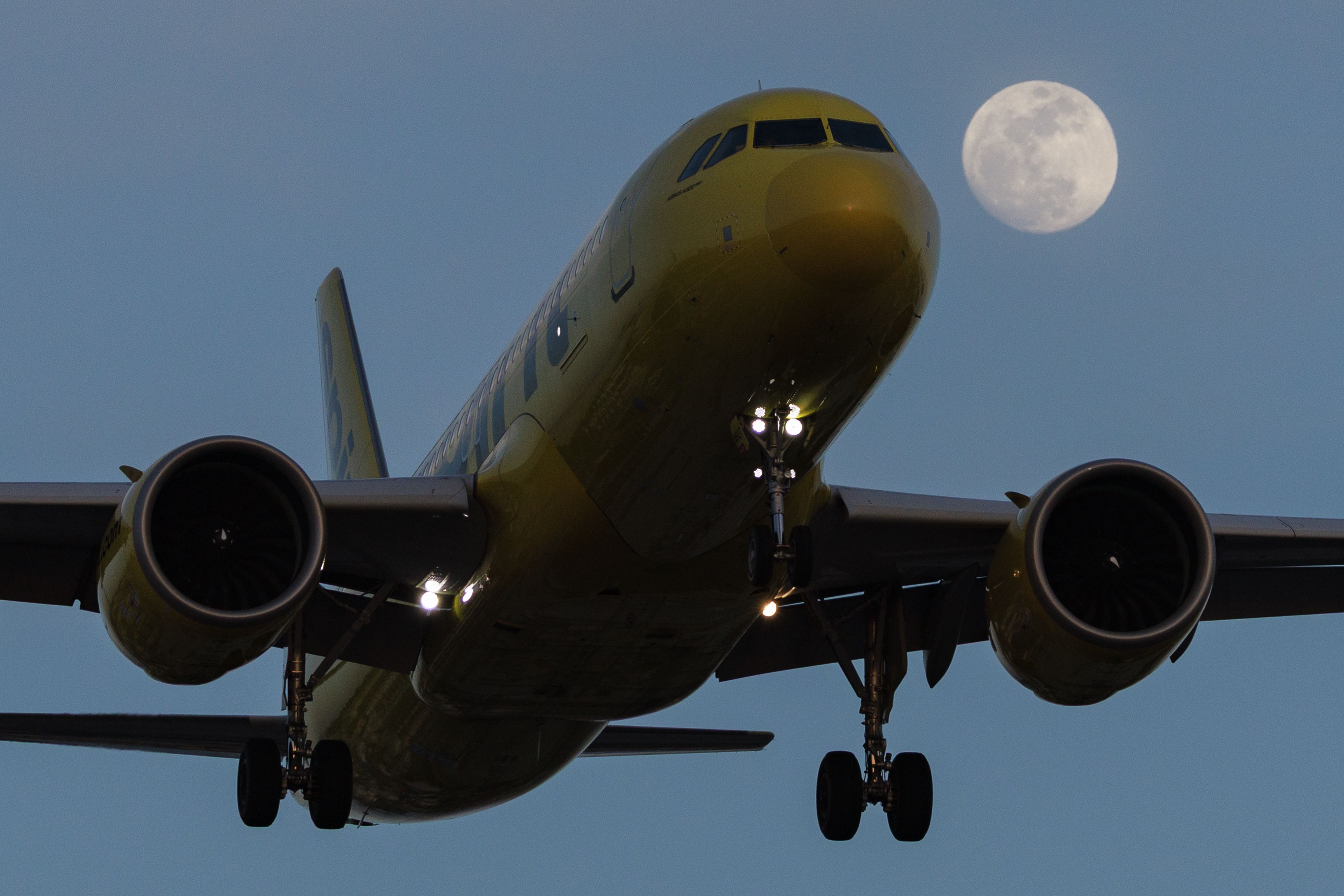 A Spirit Airlines A320 on approach into San Diego on May 10, 2025. Photo: Kevin Carter/Getty Images