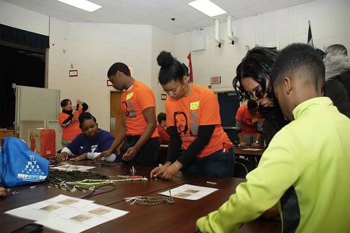 Volunteers-at-Marie-G-Davis-MLK-Day-2015