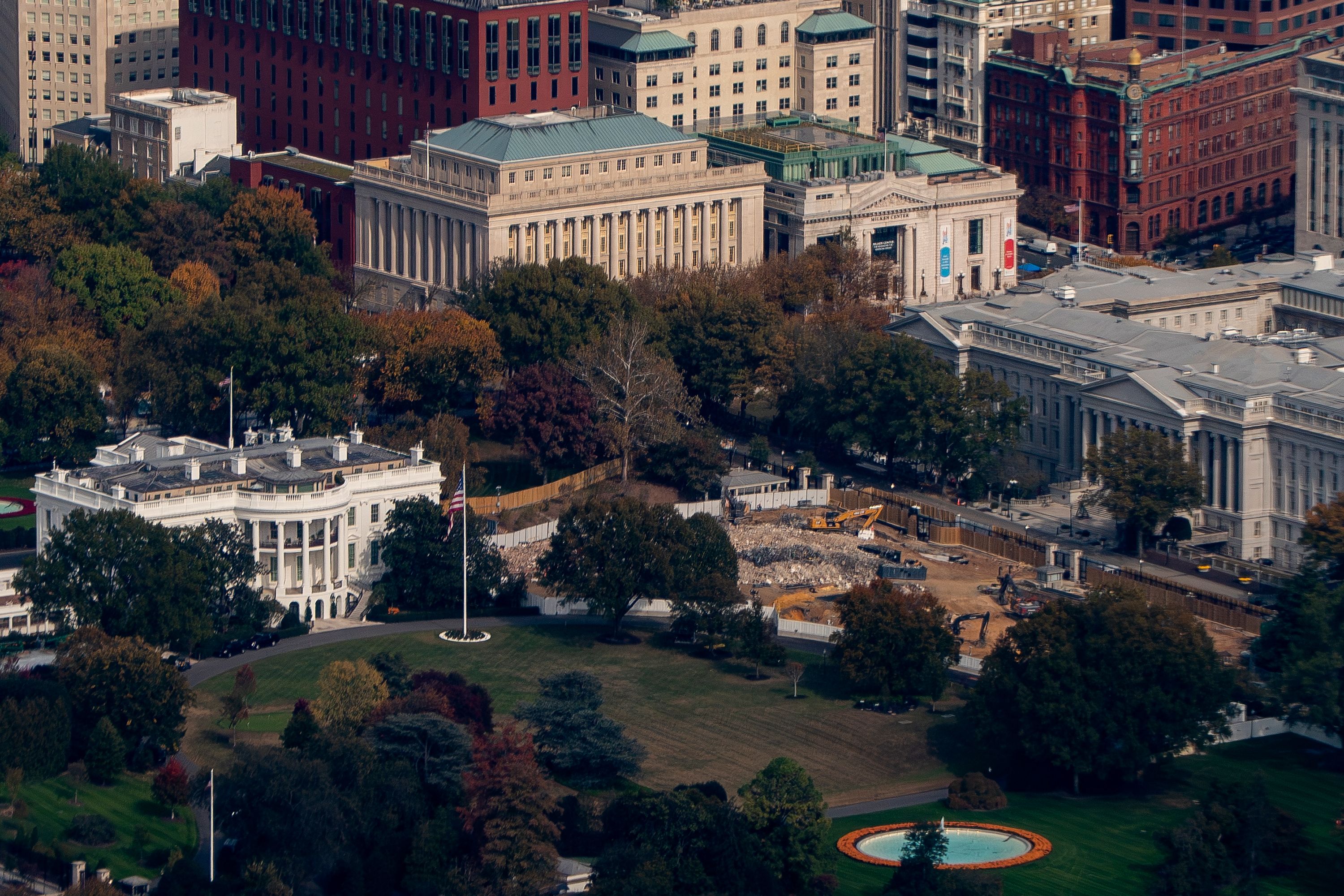 WASHINGTON, DC - OCTOBER 26: Demolition of the East Wing of the White House continues for the construction on U.S. President Donald Trump's proposed new ballroom, on October 26, 2025 in Washington, DC. (Photo by Al Drago/Getty Images)