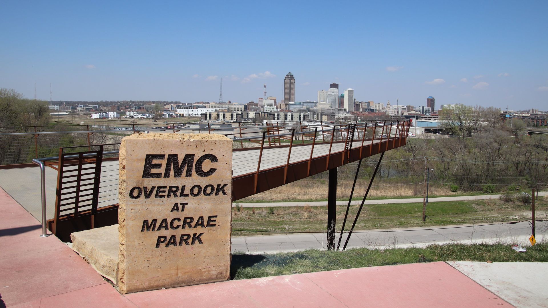 A photo of the EMC Overlook at Macrae Park in Des Moines.