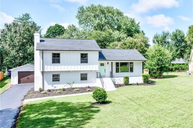 7508 Hitching Post Ln