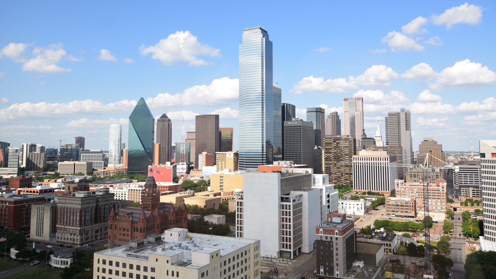 A photo of the downtown Dallas skyline