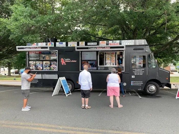 Cousin's Maine Lobster