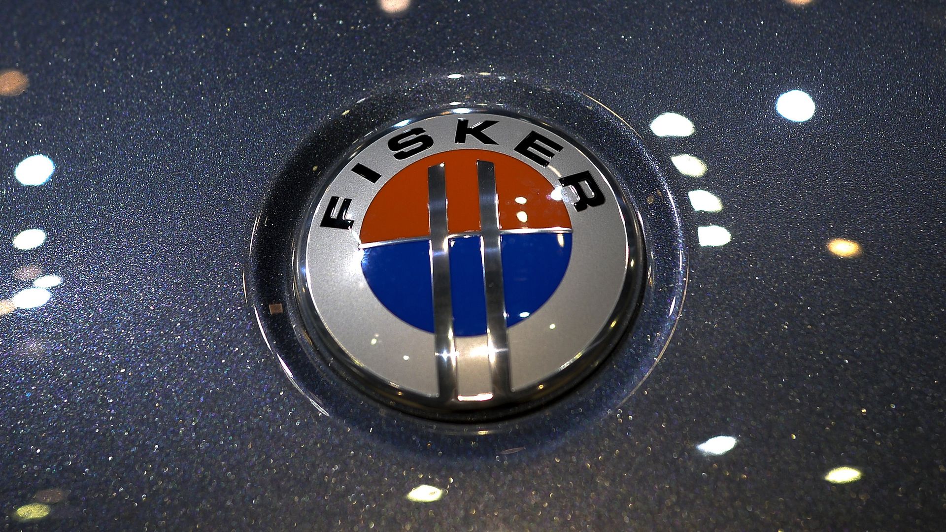 A Fisker car emblem