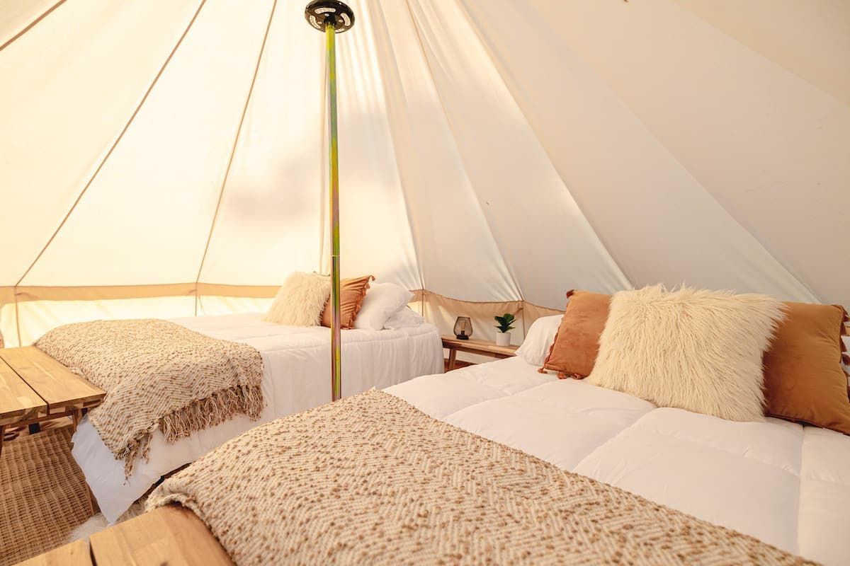 Glamping ranch in Kansas City beds