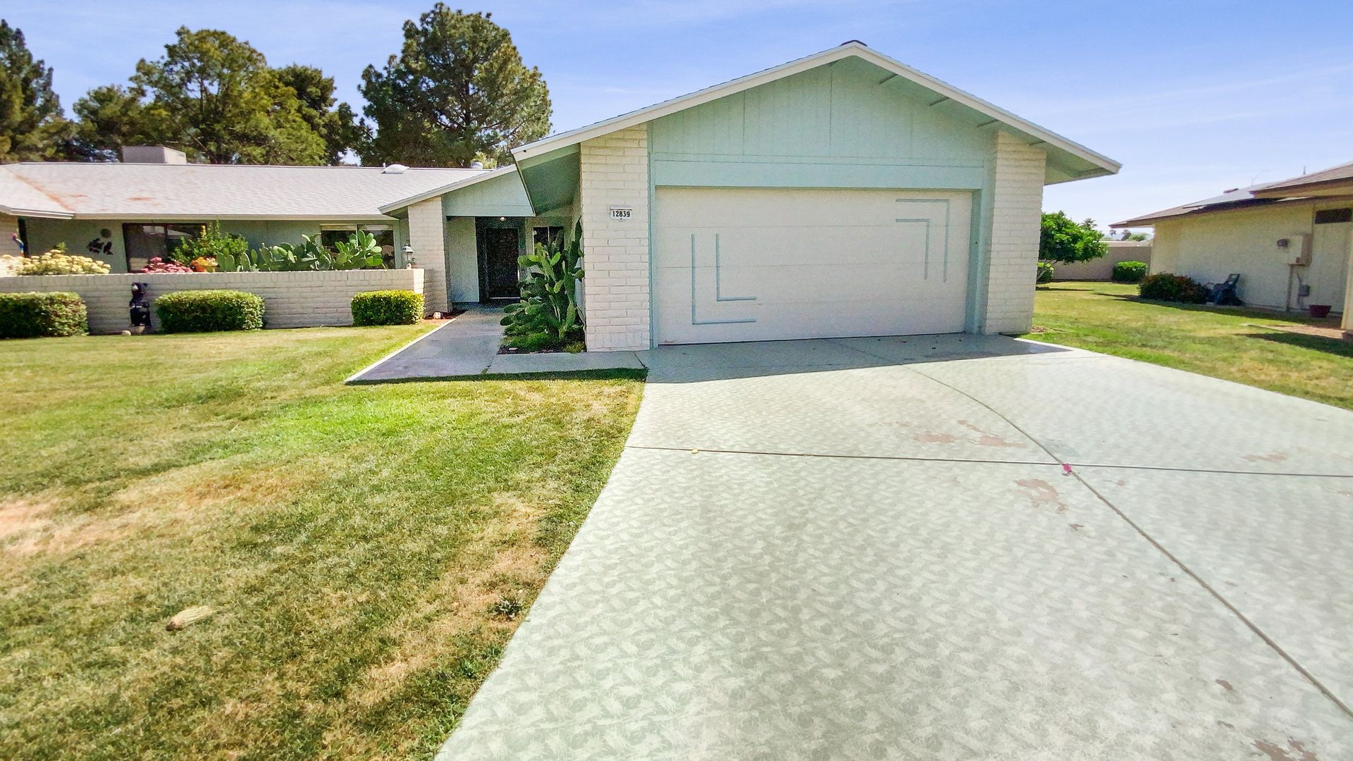 A home with turquoise paint. 