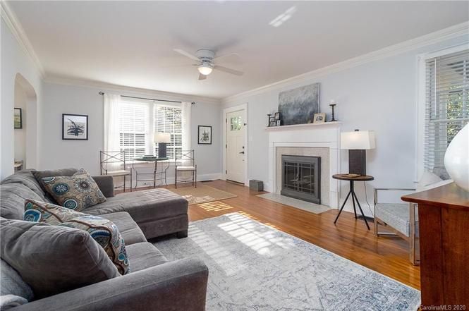 1621 Morningside Dr interior