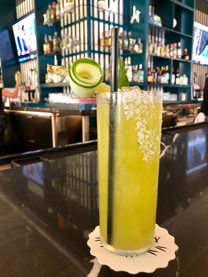 cocktail at el thrifty charlotte