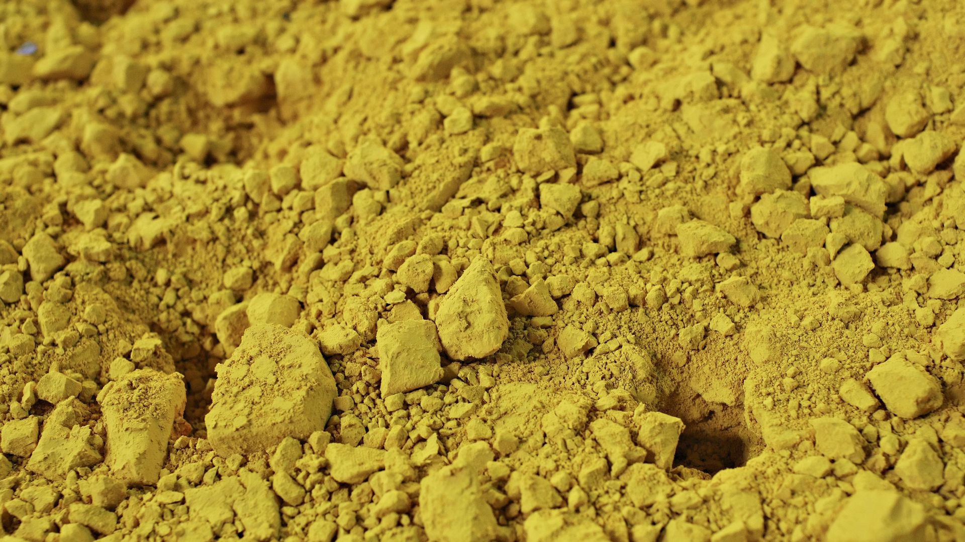 photo of uranium rocks