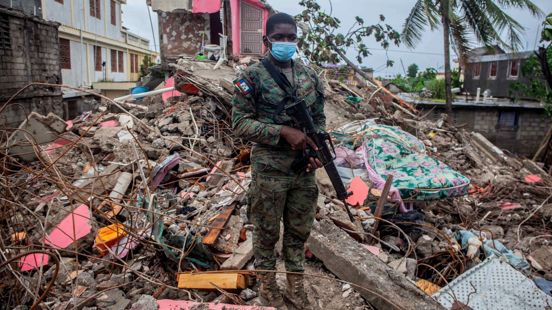 Image of Haitian soldier after quake