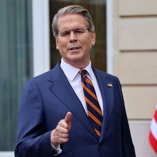 The U.S. weighs lifting Iranian oil sanctions to keep price in check