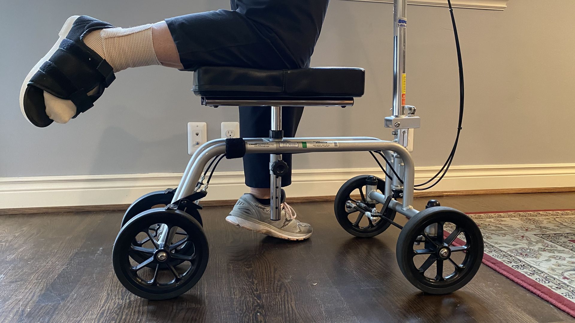 Image of a knee scooter