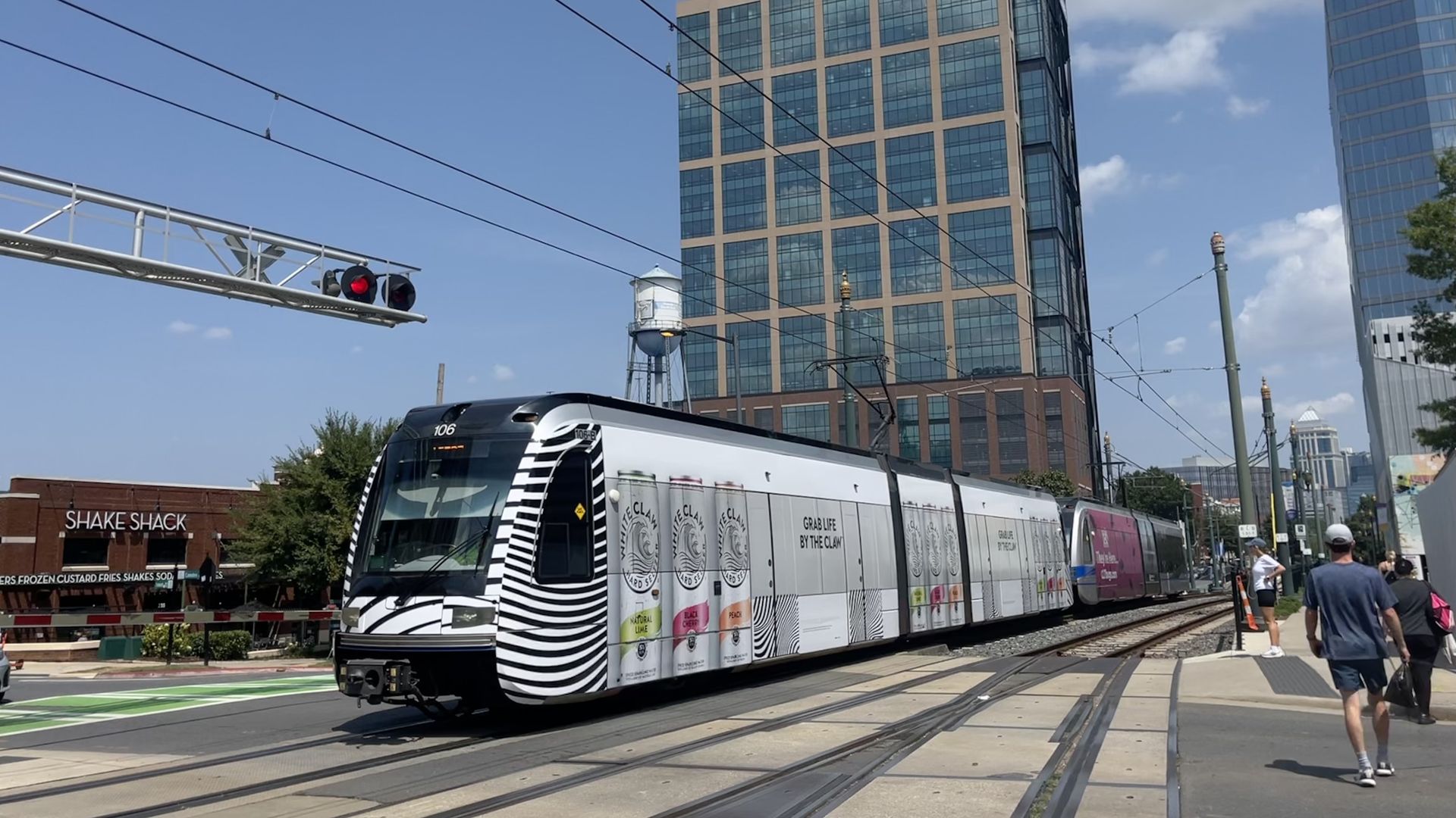 Light rail car