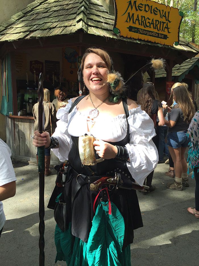 Lady-Renaissance-Costume