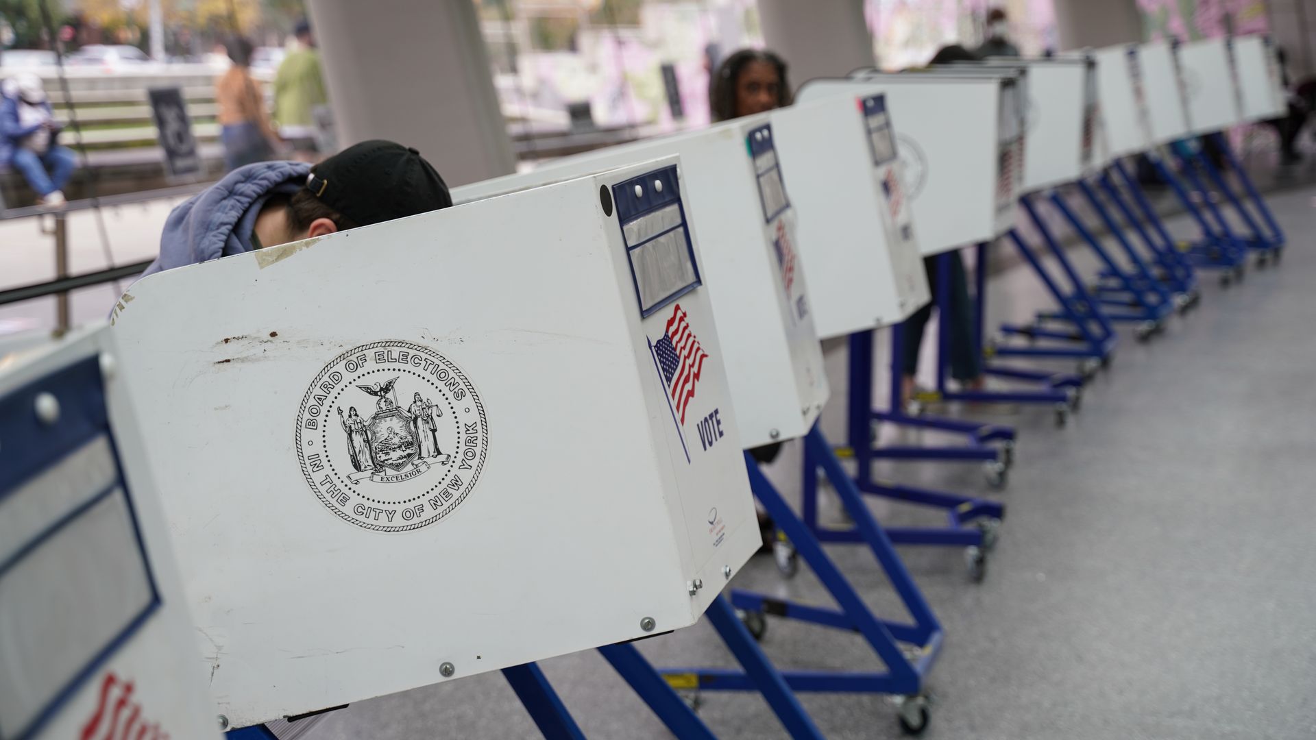 A "Vote Here" sign located outside a polling station in Huntsville, Alabama.