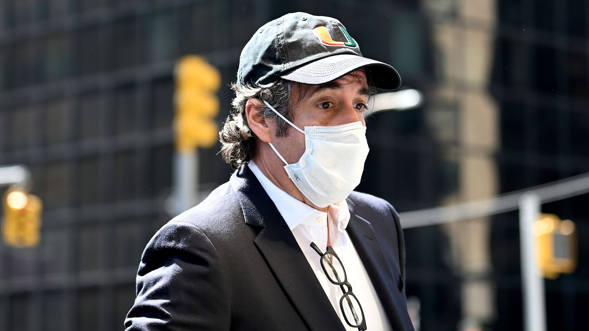 Michael Cohen wears a face mask