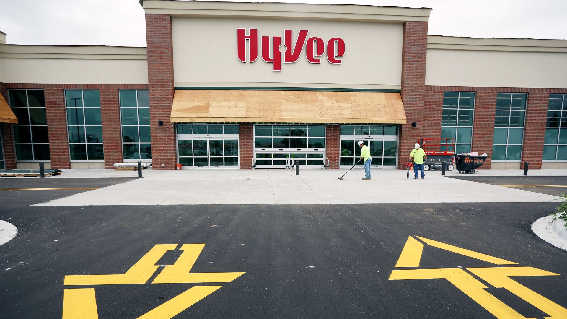 Hy-vee store