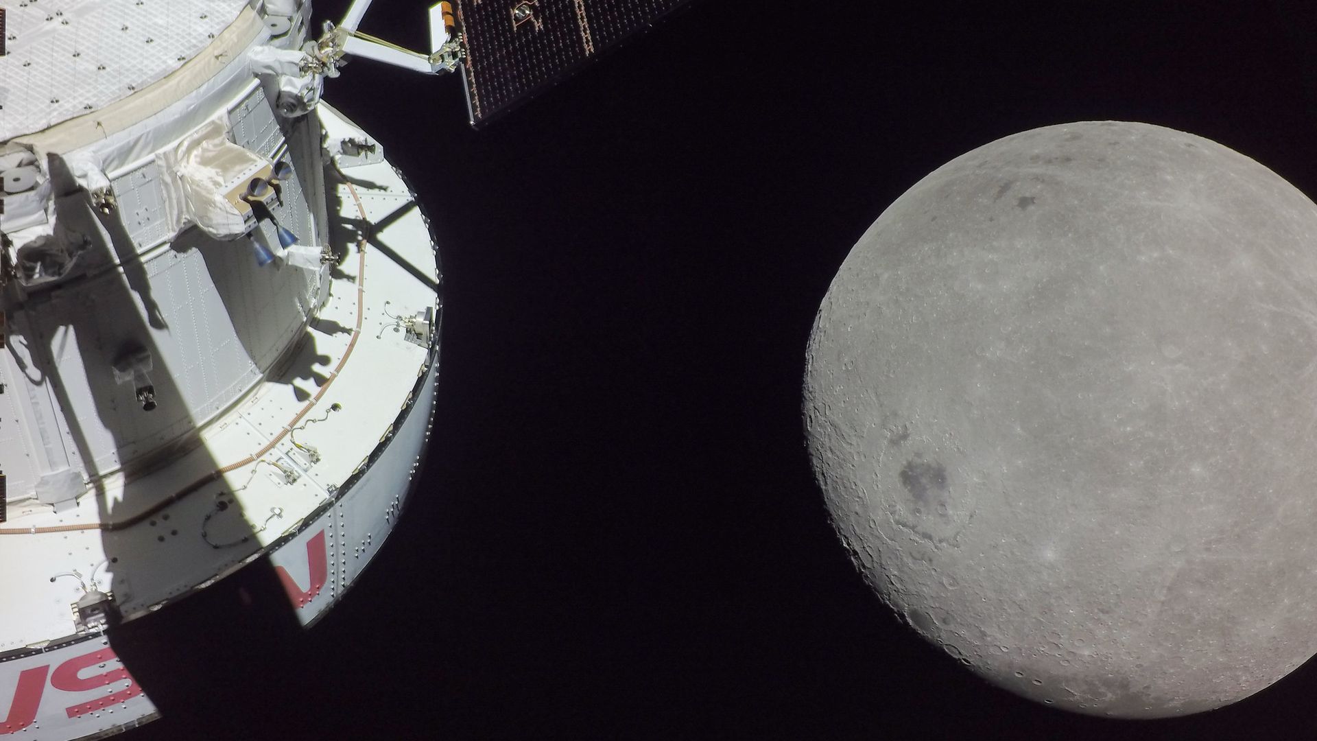 Orion and the Moon in the same frame