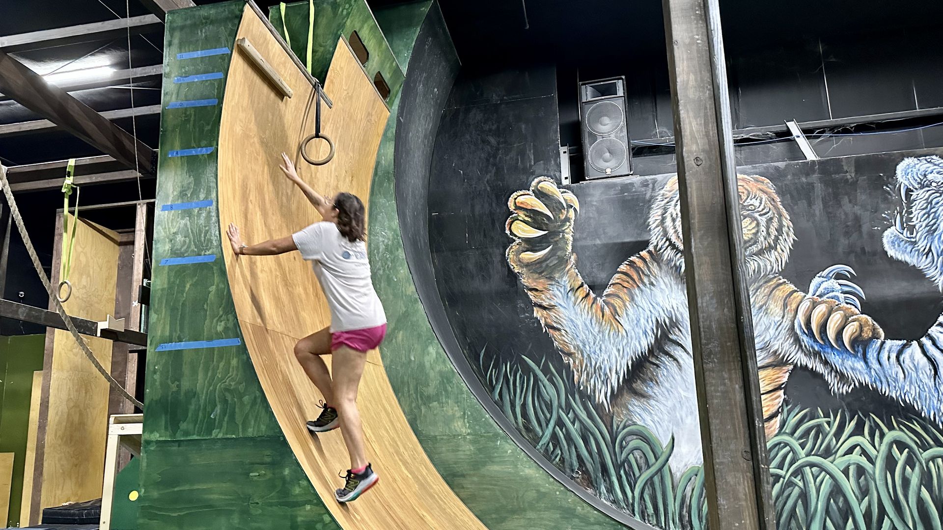 Selene running up a warped wall