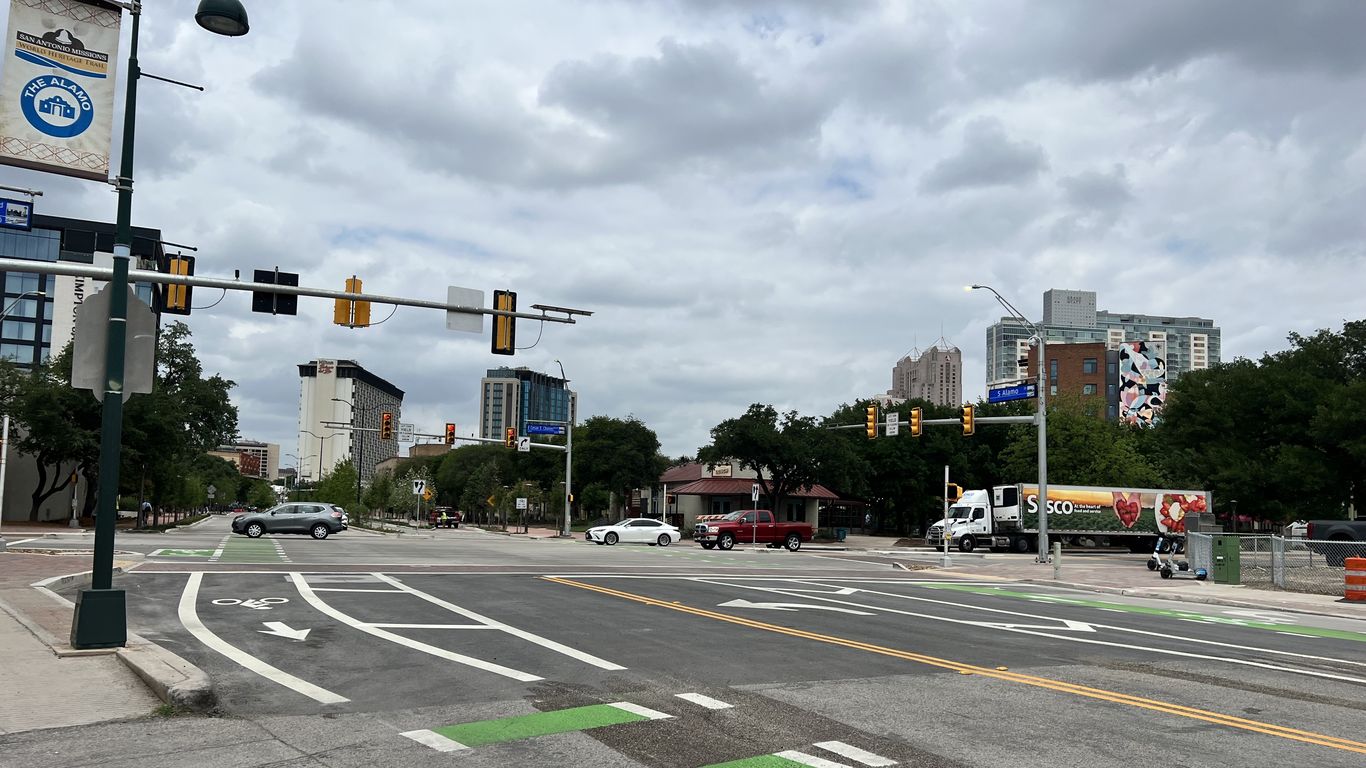 axios.com - Megan Stringer - South Alamo Street construction is done in time for Fiesta