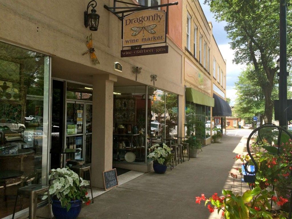 Dragonfly Wine Market Shelby