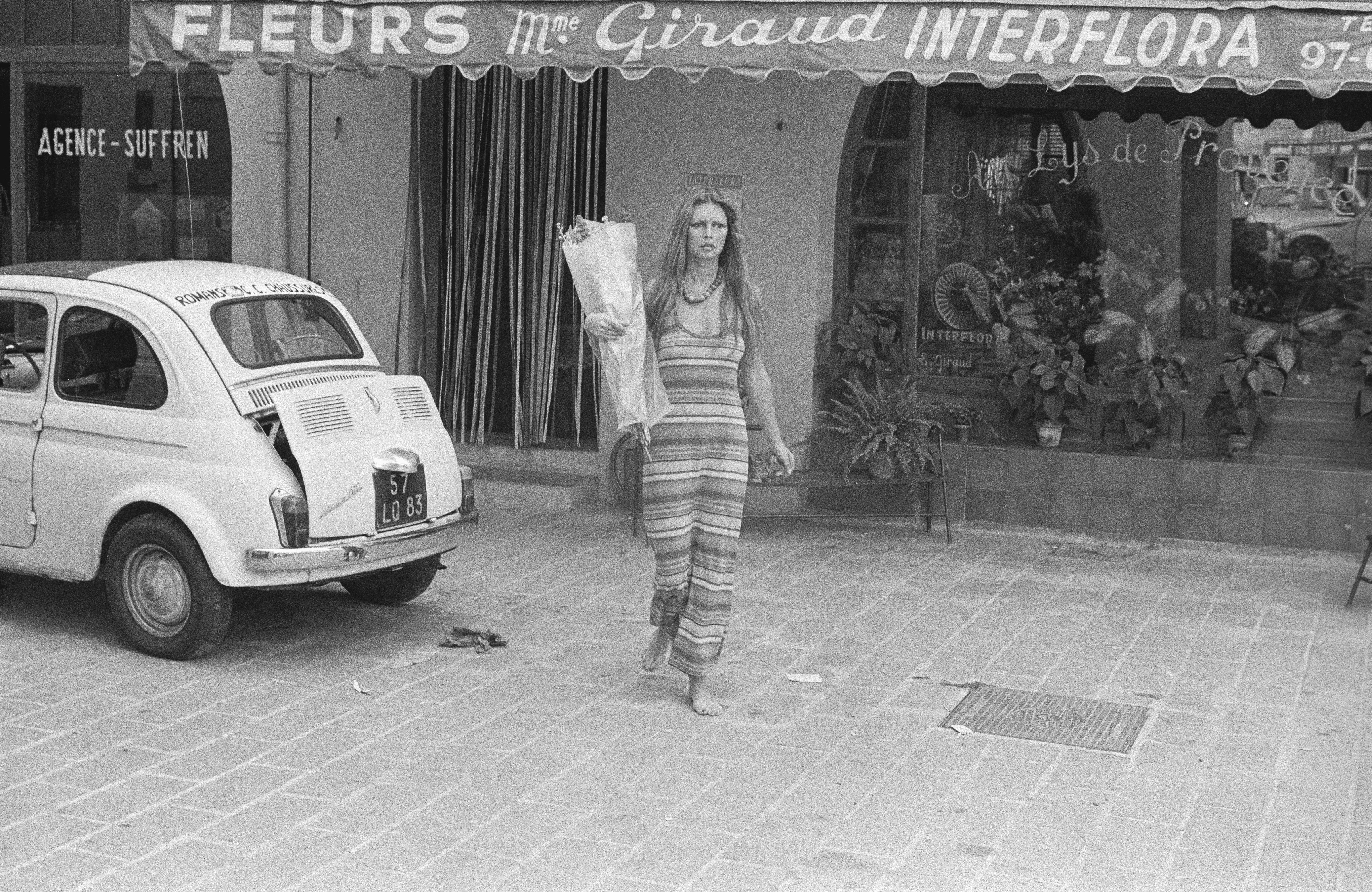 Brigitte Bardot fidèle à la côte d'Azur, elle retrouve Saint Tropez et ses commerces (Photo by James Andanson/Sygma via Getty Images)