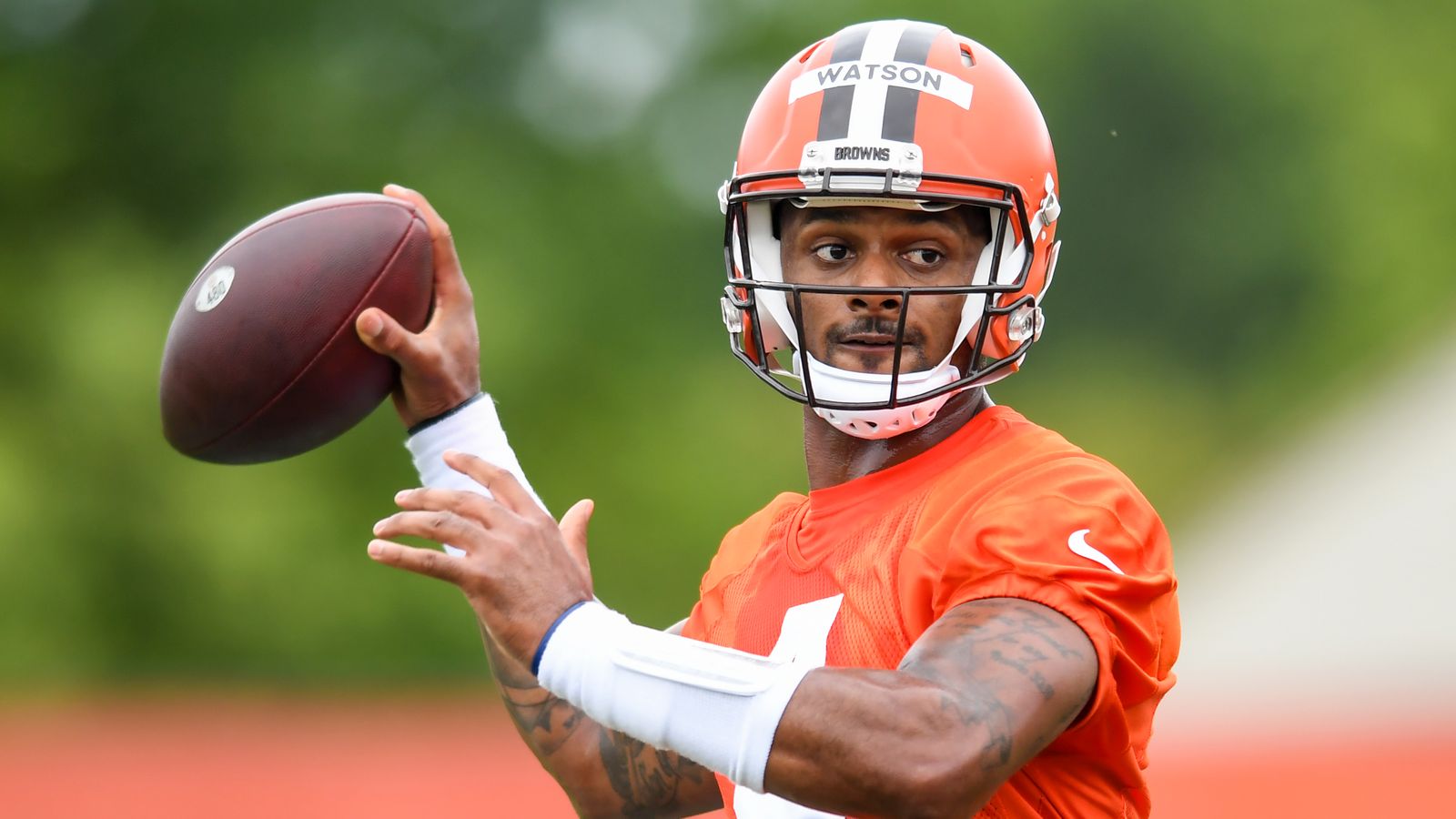 Browns' Watson apologizes 'to all the women I have impacted' – WUTR/WFXV –