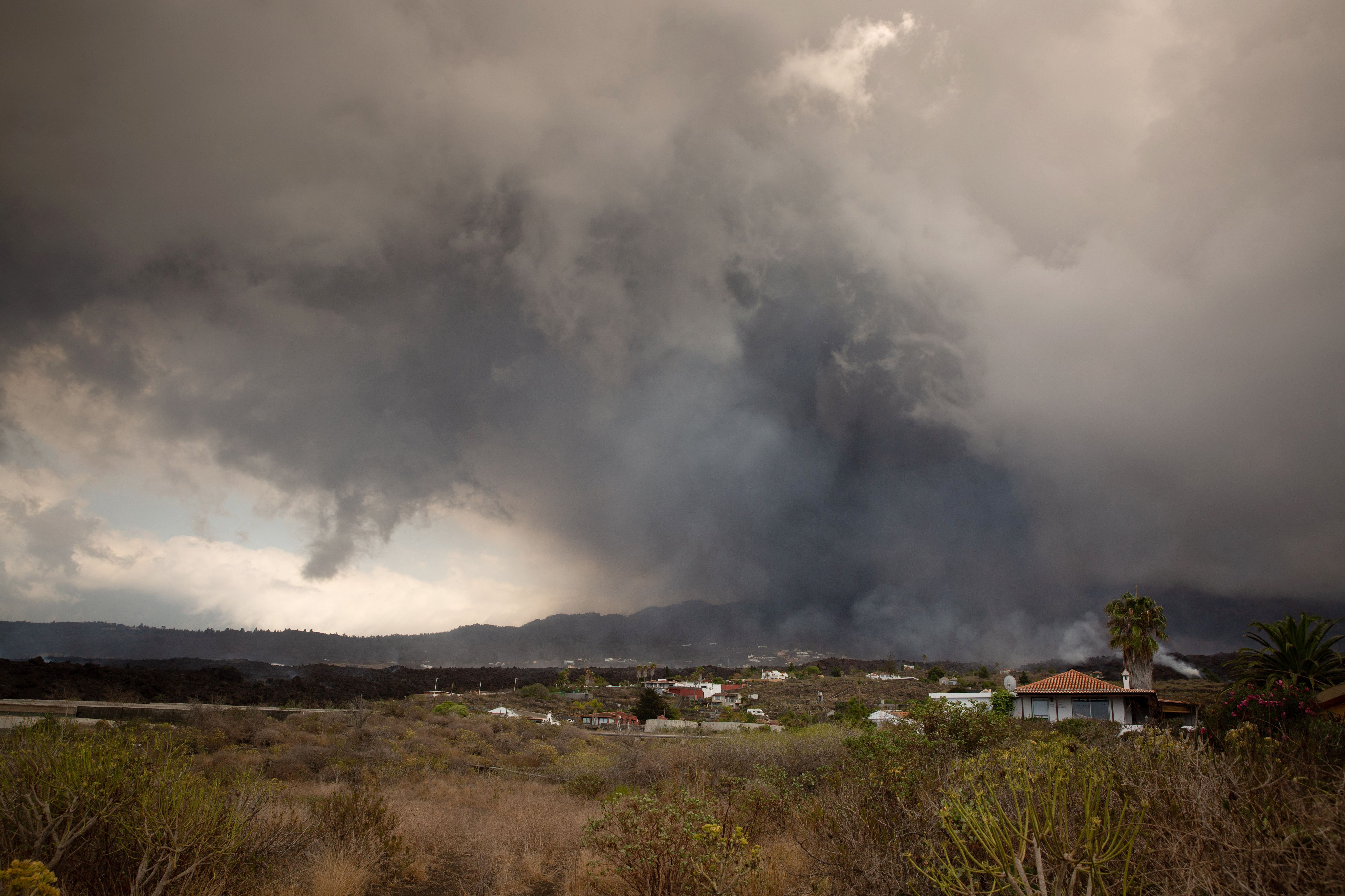 Volcanic ash from Cumbre Vieja volcano in La Palma