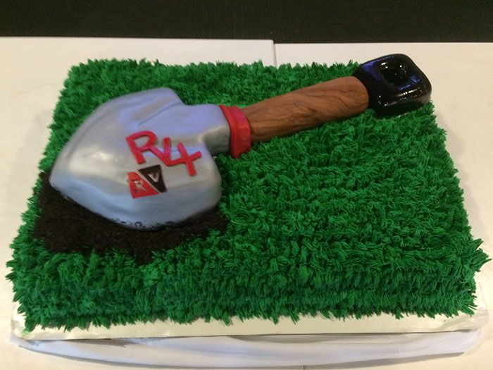 RV4-Groundbreaking-Cake