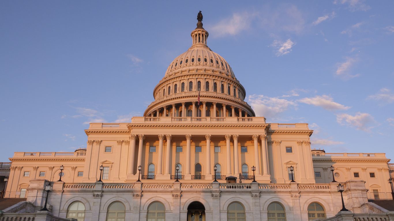 Federal workers urge Dems to shut down the government to rein in White House