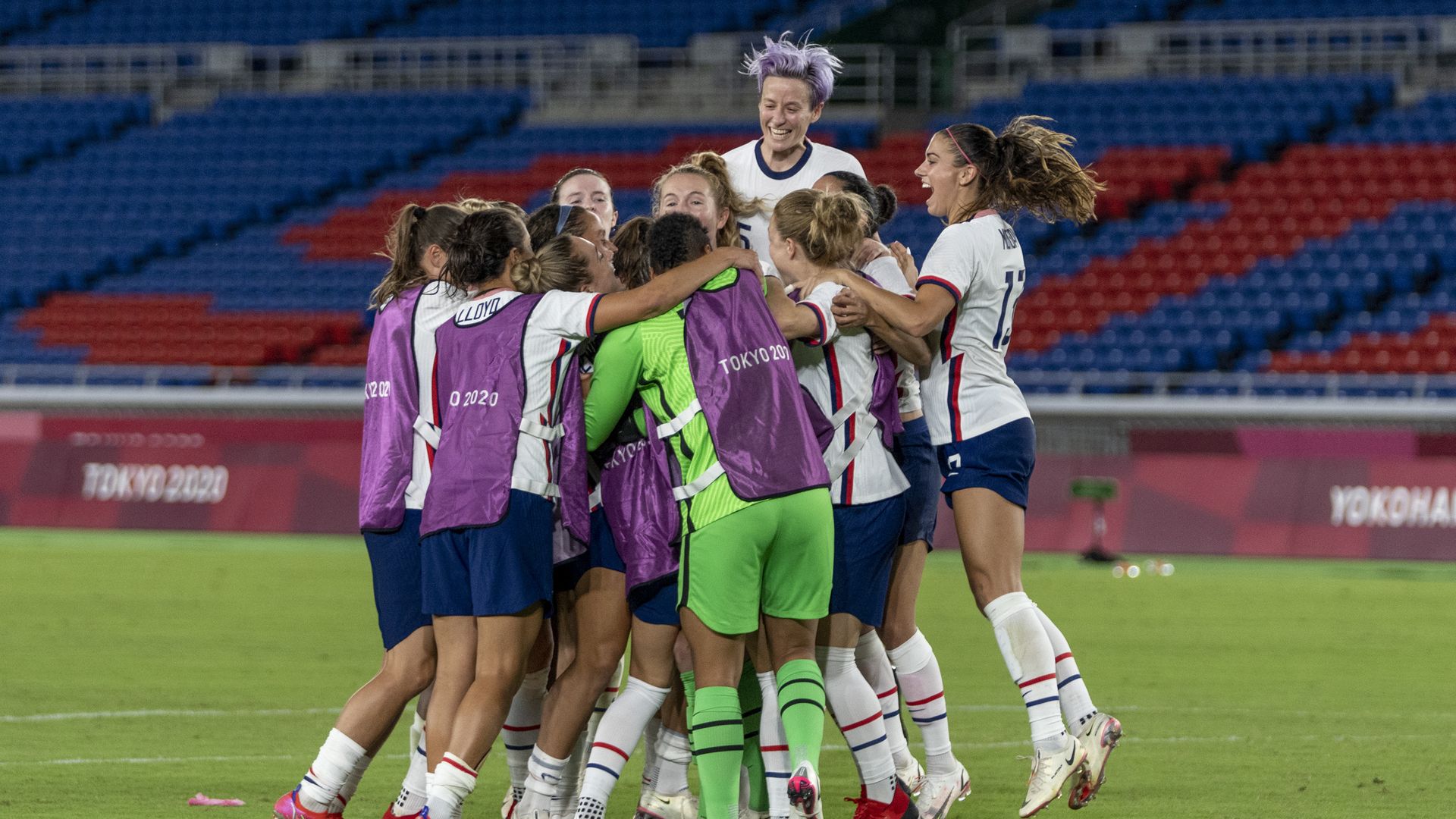 The U.S. women's team celebrates after beating the Netherlands. Photo: 