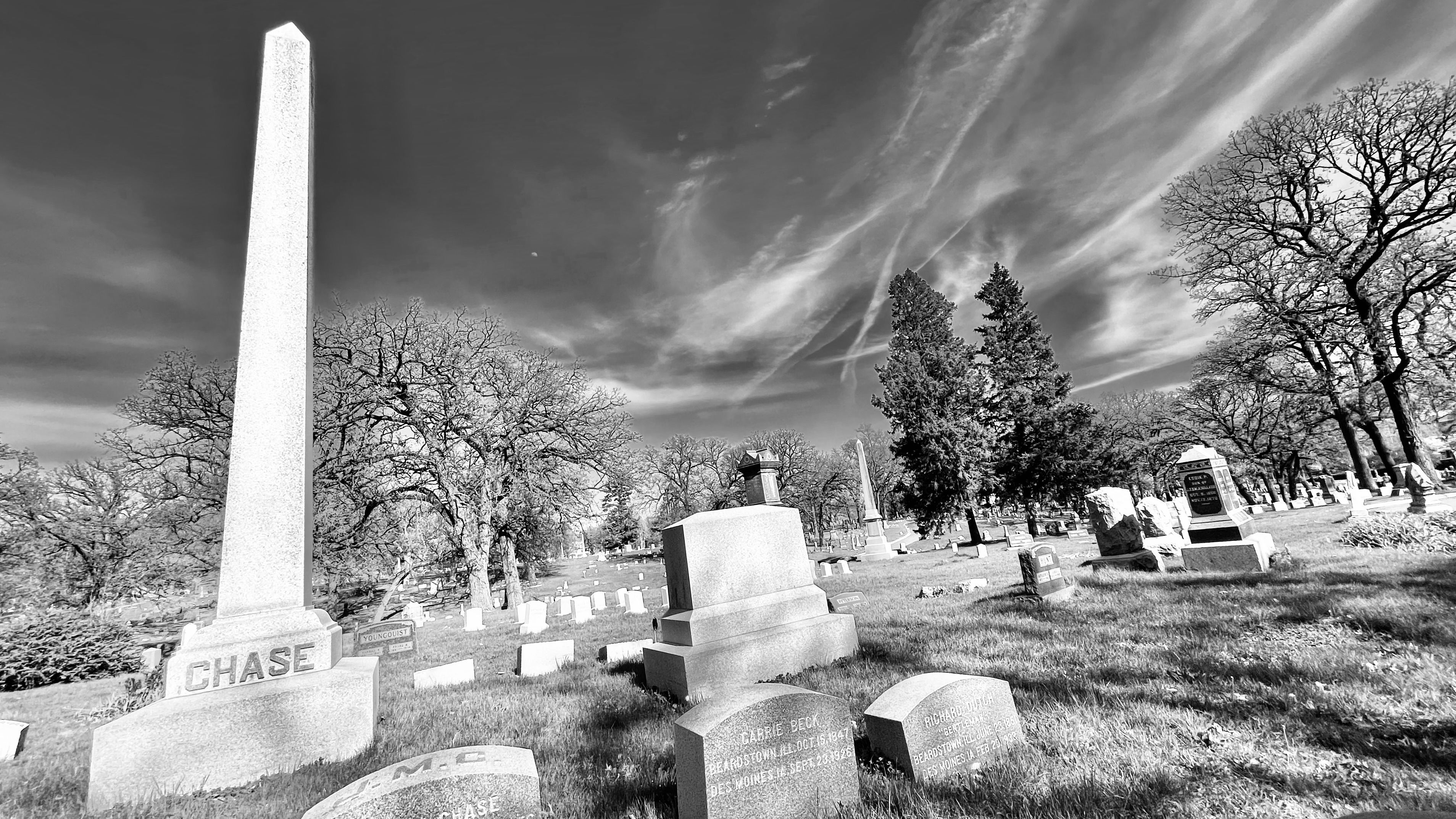 A photo of Woodland Cemetery in Des Moines.