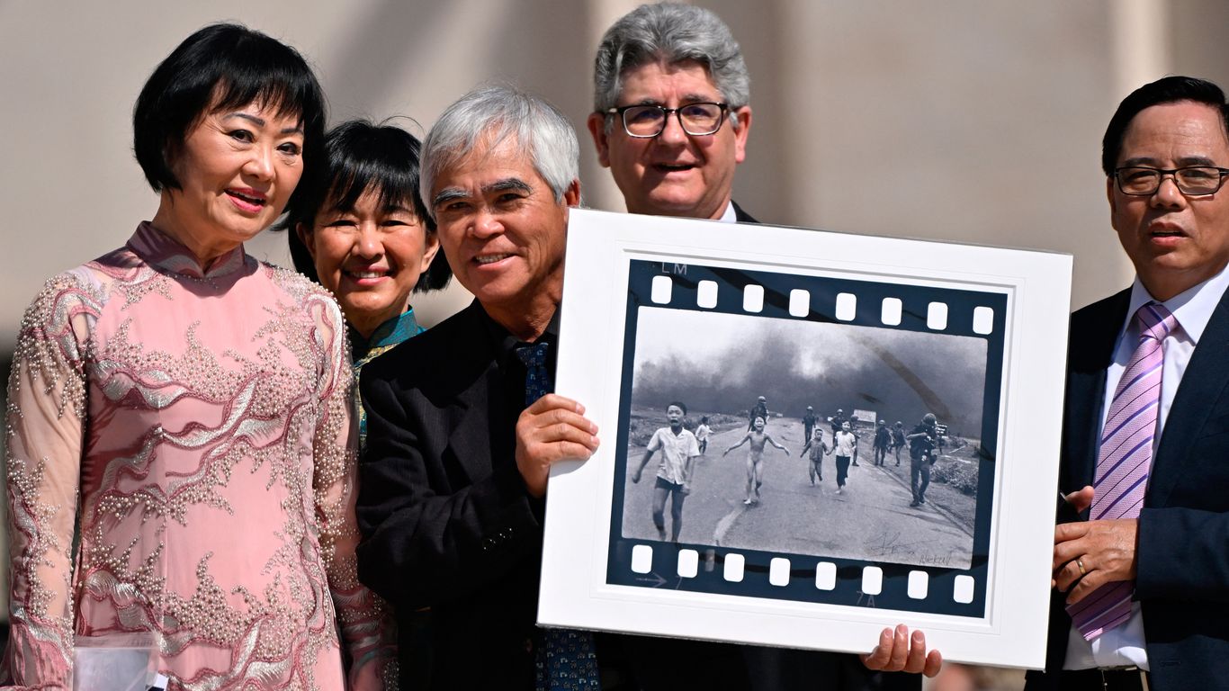 Netflix film challenges authorship of Vietnam War-era AP photo "Napalm Girl"