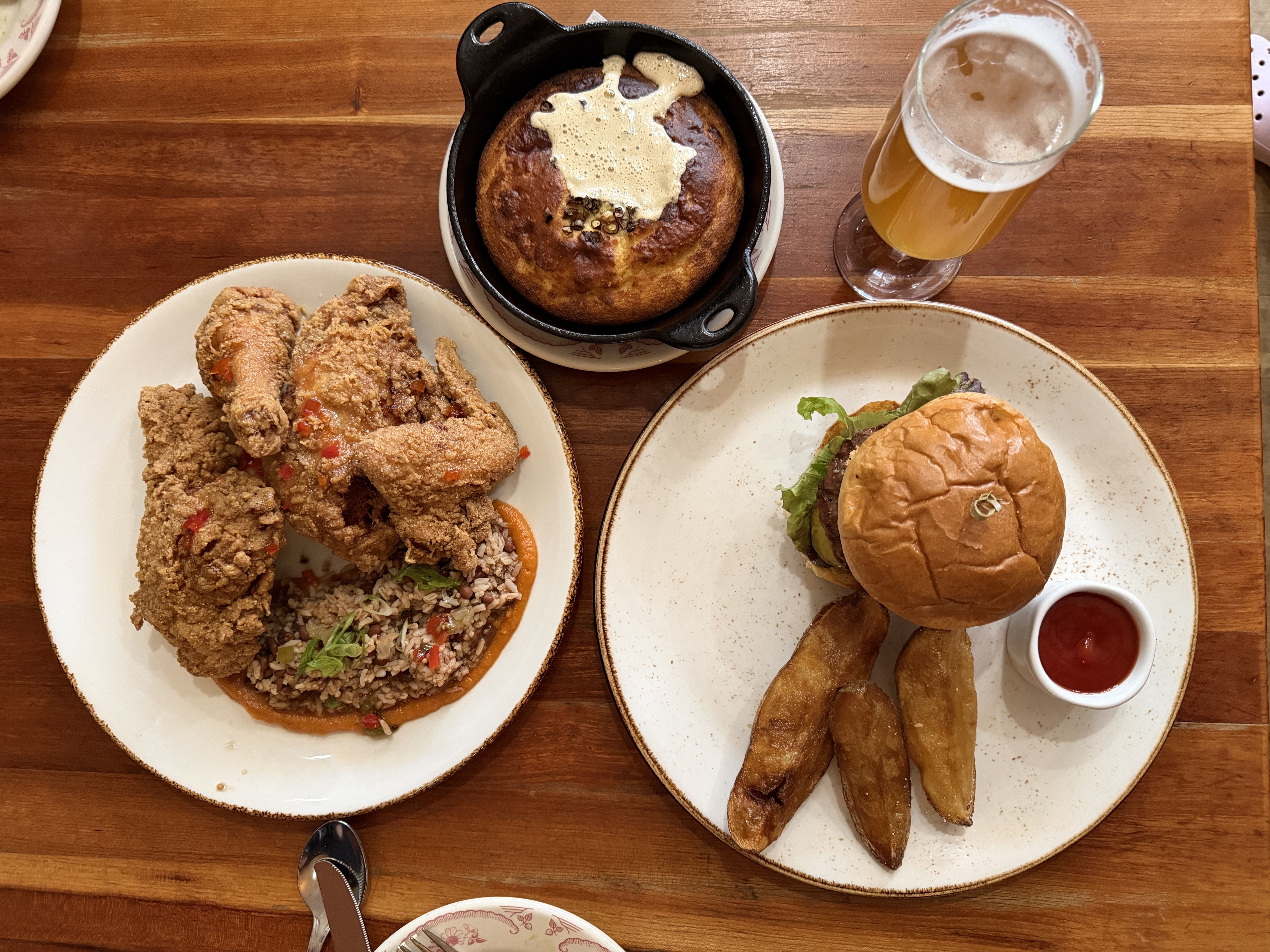 Chicken, corn bread and burger 