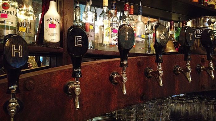 Heist-Brewery-taps