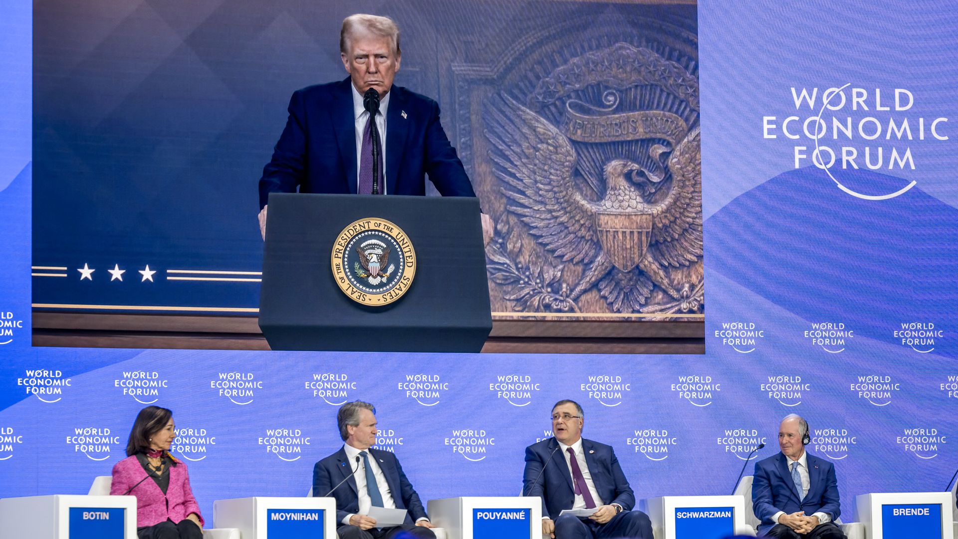 Trump Percepat Pembangunan Pembangkit Listrik untuk Pusat Data AI Demi Saingi China