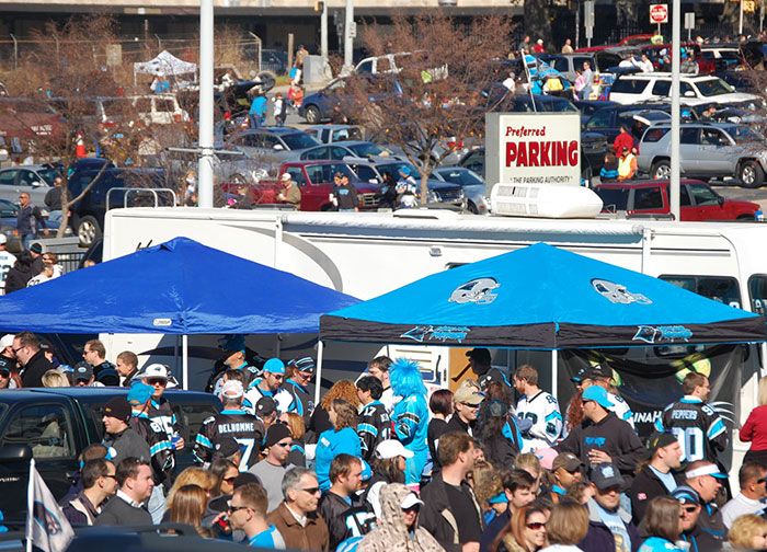 Panthers-tailgate-parking