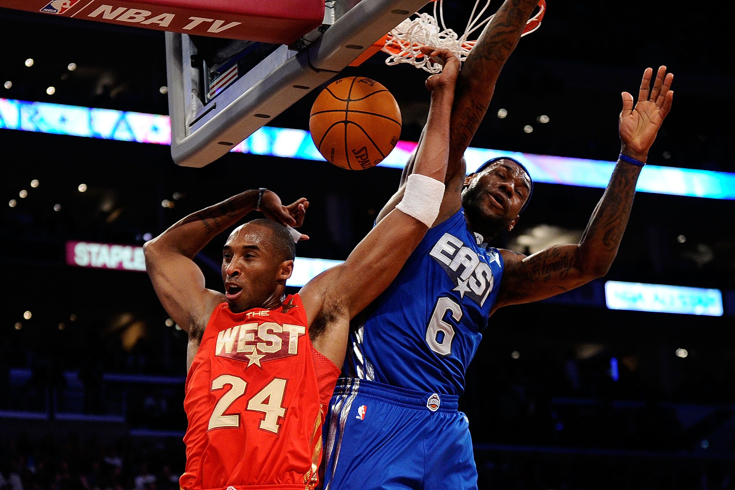 Kobe dunking on LeBron